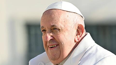 Papst Franziskus am Dienstag im Vatikan - einen Tag vor einer Klinikeinweisung.