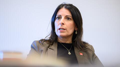 Cavallo will die Schlie&szlig;ung von Autowerken verhindern &ndash; m&ouml;glicherweise auch mit Hilfe der R&uuml;stungsindustrie.