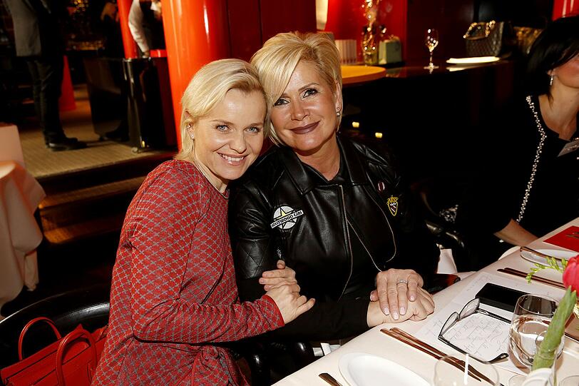 Dr. Barbara Sturm und Claudia Effenberg