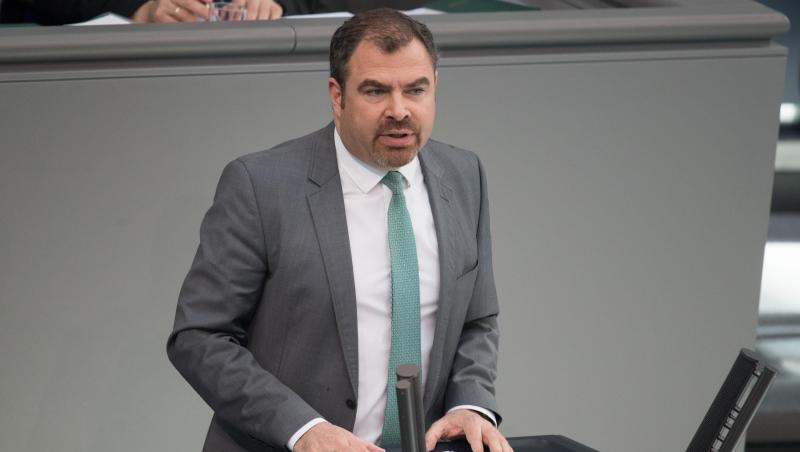 Florian Hahn (CSU) spricht bei Bundestagssitzung. Foto: Jörg Carstensen/dpa/Archivbild