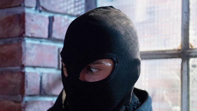 Unter uns: Ringo wird bei seiner teuflischen Aktion überrascht Unter uns: Ringo wird bei seiner teuflischen Aktion überrascht