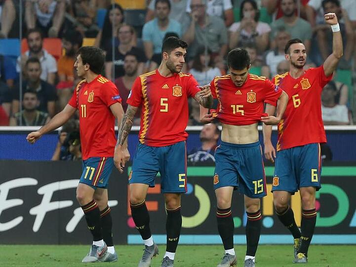 Spanien erzielte bereits in der 7. Minute das 1:0. Fabian traf mit einem wuchtigen Linksschuss.