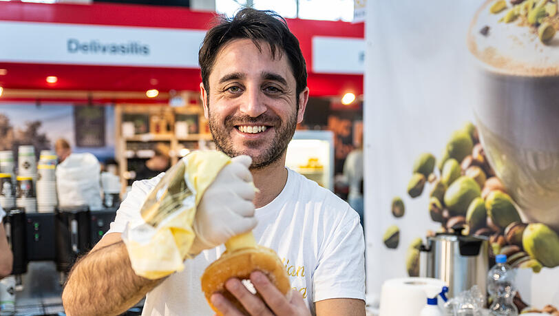 Auf der parallel stattfindenden FOOD & LIFE 2 warten handwerklich hergestellte Spezialitäten, kreative Drinks und Live-Cooking auf die Besucherinnen und Besucher.