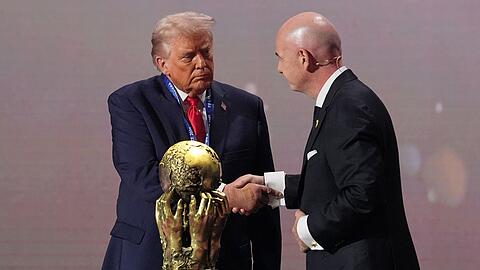Hand drauf: Die WM hilft Donald Trump ebenso wie Donald Trump der WM hilft. (Archivbild)