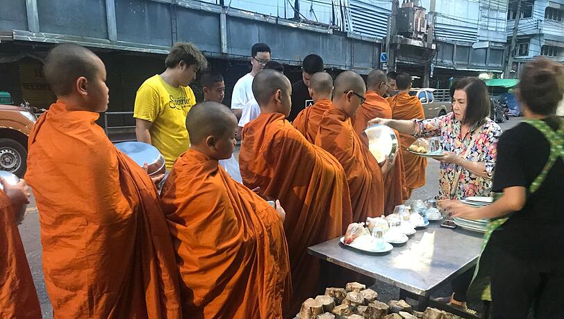 Mönche werden in Thailand tief verehrt. (Symbolbild) Mönche werden in Thailand tief verehrt. (Symbolbild)