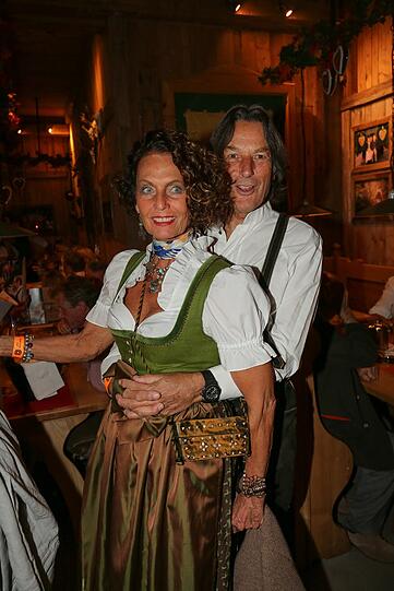 Auch mit dabei: Dr. Hans-Wilhelm Müller-Wohlfahrt mit seiner Ehefrau Karin.