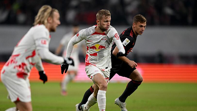 Der Leipziger Konrad Laimer (M.) soll beim FC Bayern unterschrieben haben.