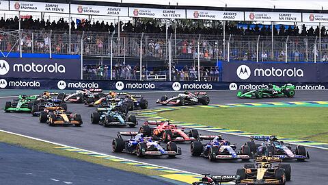 Lando Norris kann einmal mehr seine Pole nicht verteidigen auf den ersten Metern.