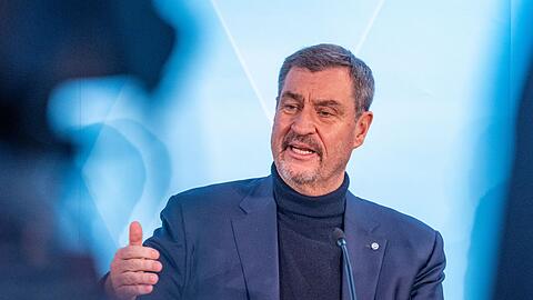 CSU-Chef Markus S&ouml;der kritisiert die Besch&auml;ftigungspraxis innerhalb der AfD. (Archivbild)