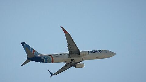 Das Flugzeug der emiratischen Airline Flydubai musste nach dem Vorfall in Saudi-Arabien notlanden. (Symbolbild)