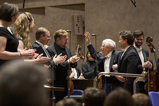 Herbert Blomstedt mit dem BR-Symphonieorchester. Herbert Blomstedt mit dem BR-Symphonieorchester.