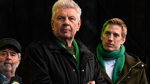 War sich M&uuml;nchens Oberb&uuml;rgermeister Dieter Reiter (vorne) seiner Sache zu lange zu sicher? Am Sonntag hat sein Widersacher Dominik Krause (Gr&uuml;ne), bisher Zweiter B&uuml;rgermeister der Stadt, einen &uuml;berlegenen Stichwahl-Sieg eingefahren.