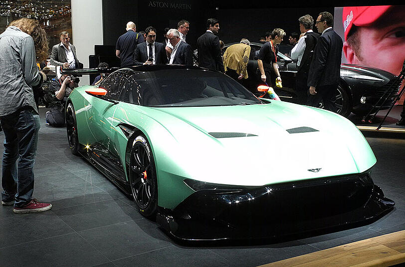 Wird nur 24 Mal gebaut: Der Aston Martin Vulcan wird von einem V12-Motor mit über 800 Pferdestärken angetrieben.
