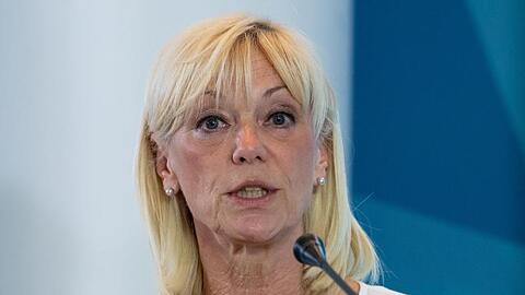 Carolina Trautner (CSU), Sozialministerin von Bayern, nimmt nach einer Sitzung des bayerischen Kabinetts an einer Pressekonferenz teil. Foto: Sven Hoppe/dpa/Archivbild