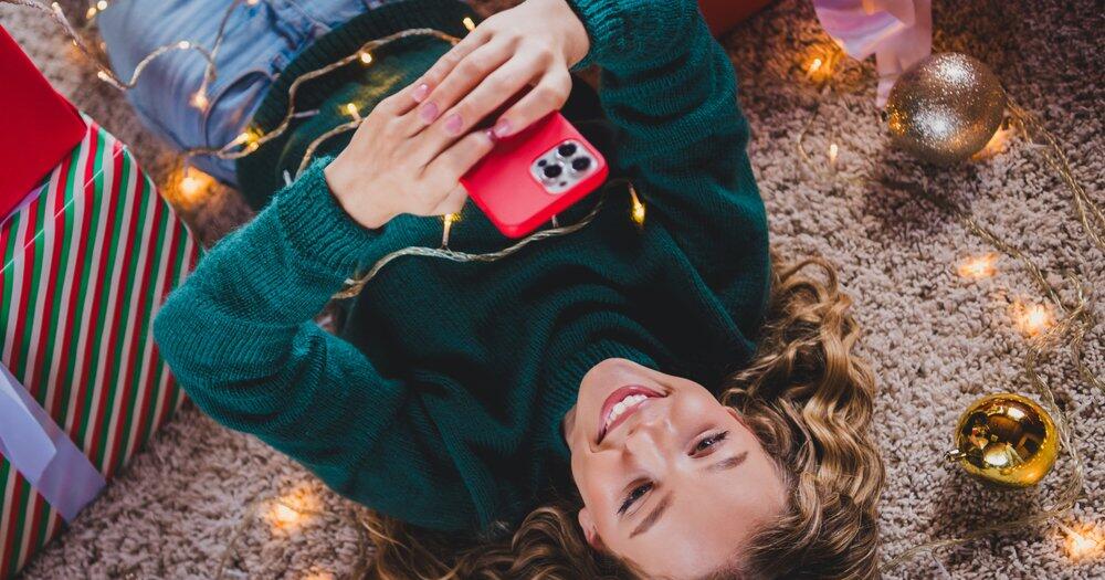 Hardware-unterm-Weihnachtsbaum-Geschenke-f-r-Tech-Fans