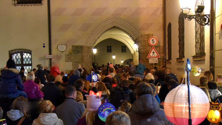 Für Erwachsene und Kinder: Der Laternenumzug vom Sonntag in München. Für Erwachsene und Kinder: Der Laternenumzug vom Sonntag in München.