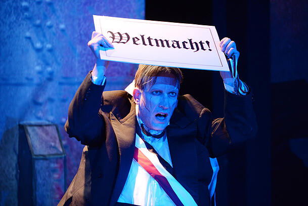 „Der Untertan“ im Teamtheater.