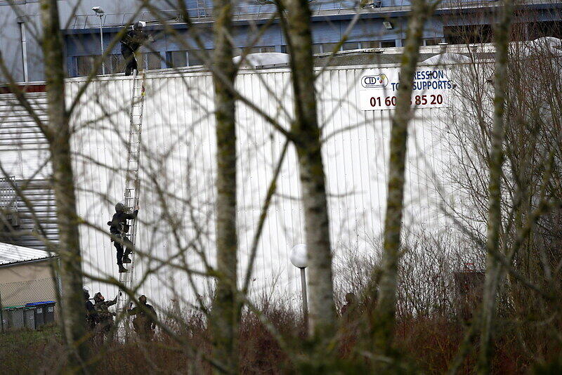 Frankreich trauert nach Terrorwelle.