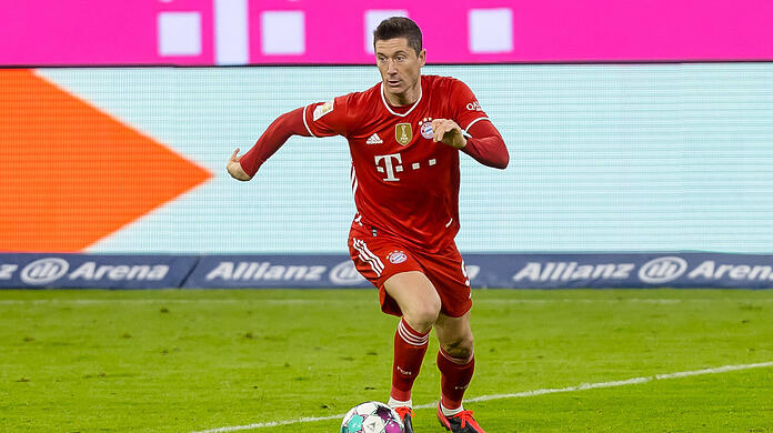 Wird Robert Lewandowski früher als geplant wieder spielen können? Der Stürmer soll verletzungsbedingt vier Wochen ausfallen.