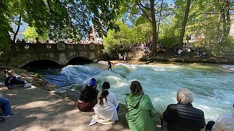 Am Eisbach gibt's wieder was zu schauen.