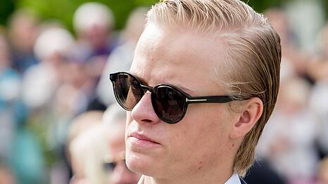 Marius Borg H&oslash;iby darf die Untersuchungshaft mit Fu&szlig;fessel in seinem Zuhause verbringen.