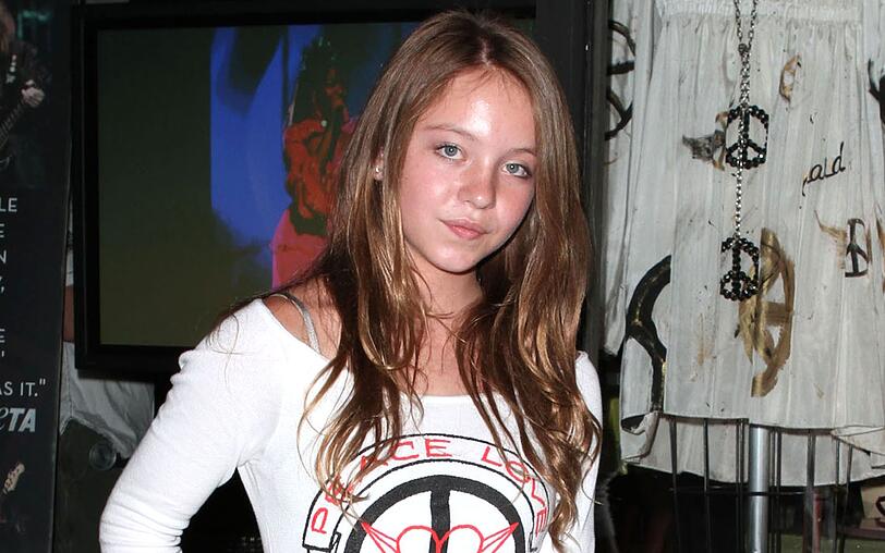 Ihre erste Rolle hatte die zwölfjährige Sydney Sweeney im Horrorfilm "Zombieworld" (2009). Ihre erste Rolle hatte die zwölfjährige Sydney Sweeney im Horrorfilm "Zombieworld" (2009).