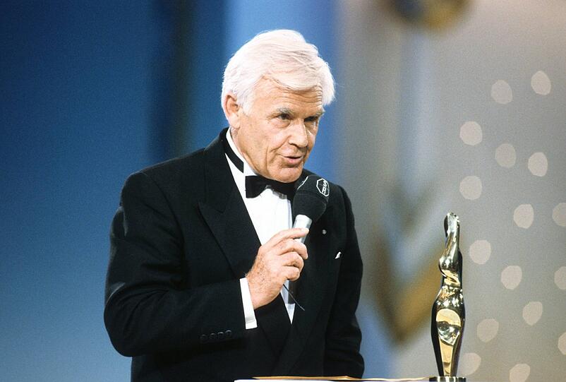 Joachim Fuchsberger 1992 bei einer Preisverleihung.