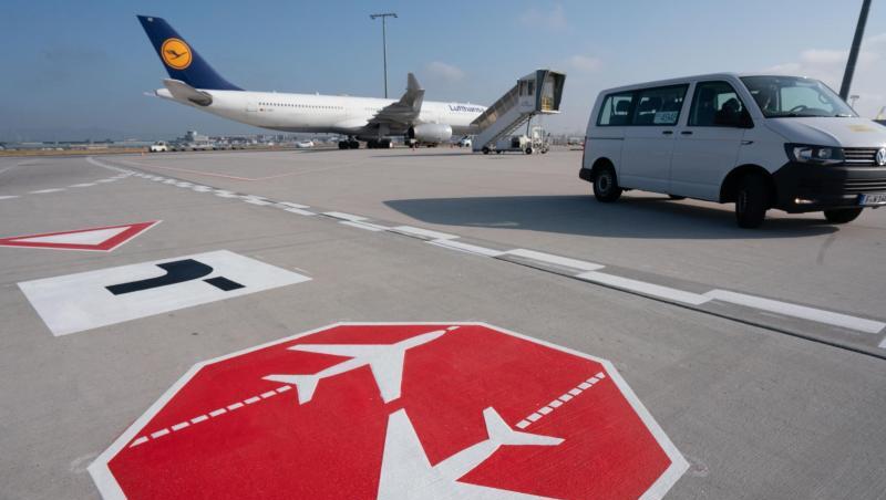 Beim Frankfurter Flughafenbetreiber Fraport stehen 4000 Stellen auf der Kippe. Beim Frankfurter Flughafenbetreiber Fraport stehen 4000 Stellen auf der Kippe.