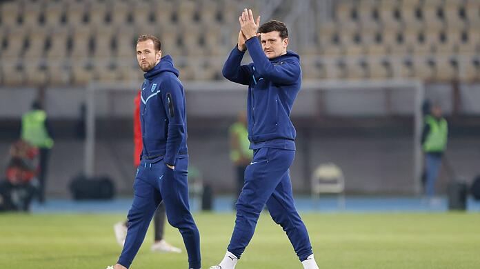 Kollegen in der Nationalmannschaft, Konkurrenten am Dienstagabend in Old Trafford: Bayern-Star Harry Kane (l.) und ManUnited-Verteidiger Harry Maguire.