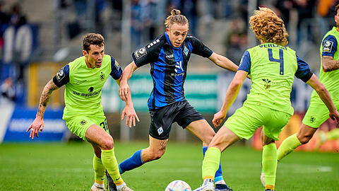 Möchten beide hoch: Der TSV 1860 verlor den Auftakt ins Pflichtspieljahr 2023 bei Waldhof Mannheim.