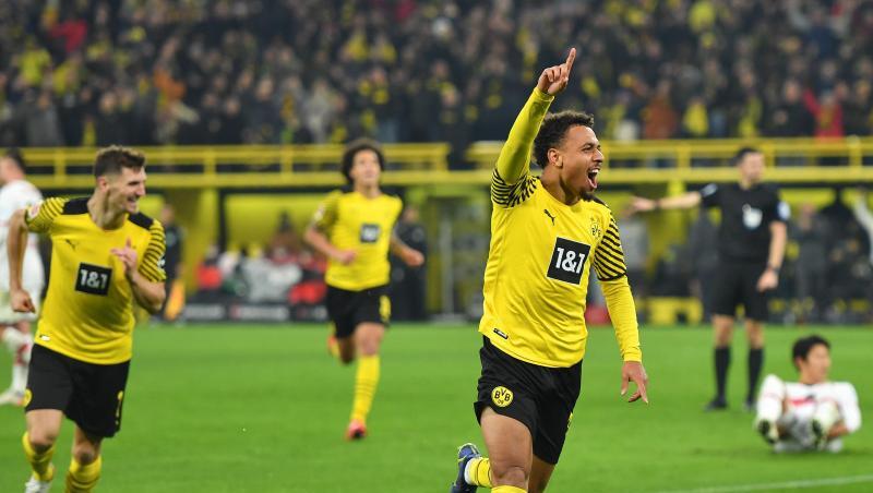 Dortmunds Stürmer Donyell Malen jubelt nach seinem Treffer zum 1:0.