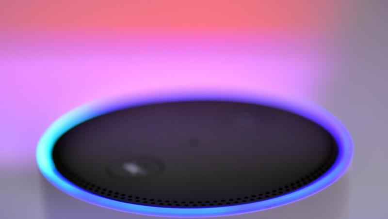 Der Lautsprecher Amazon Echo - mit Alexa Voice Service - auf der IFA in Berlin. Der Lautsprecher Amazon Echo - mit Alexa Voice Service - auf der IFA in Berlin.