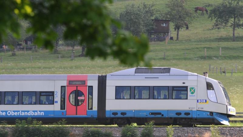 Ein Zug der Bayerischen Oberlandbahn. Foto: Peter Kneffel/Archivbild Ein Zug der Bayerischen Oberlandbahn. Foto: Peter Kneffel/Archivbild