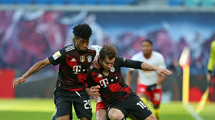 Kingsley Coman (l.) und Leon Goretzka (r.) kämpfen für den Sieg im Top-Spiel.