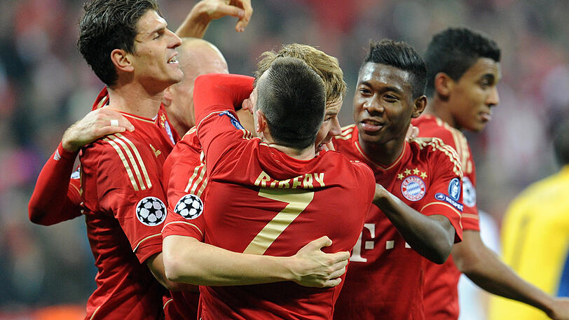 Die Bayern verlieren das Hinspiel im Achtelfinale der Champions-League-Saison 2011/12 in Basel knapp mit 0:1. Umso deutlicher war das Ergebnis des Rückspiels: Der FC Bayern besiegt den Schweizer Gegner in München 7:0 - ein Alleingang der Herren Gomez und Ribéry. 

Die Tore schossen Mario Gomez (vier Treffer, drei davon legte Ribery auf), Arjen Robben (zwei Treffer) und Thomas Müller. 