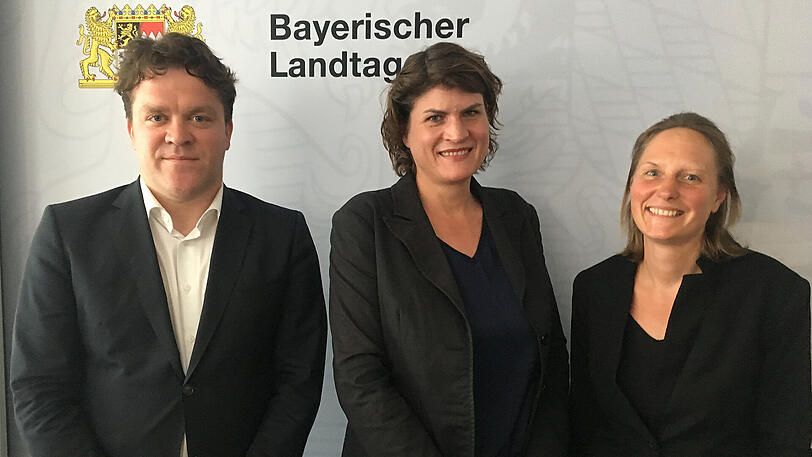 Wollen Aufklärung: Florian Hartleb, Claudia Stamm (MdL), Claudia Neher (von links).