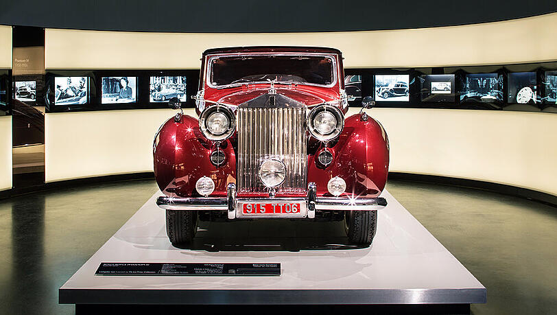 Rolls-Royce aus den Jahren 1907 bis 2012 werden erstmals im BMW Museum gezeigt. Rolls-Royce aus den Jahren 1907 bis 2012 werden erstmals im BMW Museum gezeigt.