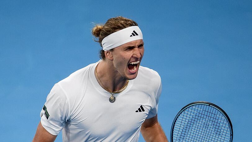 Tennis-Olympiasieger Alexander Zverev gewann das erste Match im Duell mit Frankreich.