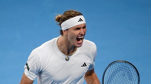 Tennis-Olympiasieger Alexander Zverev gewann das erste Match im Duell mit Frankreich.