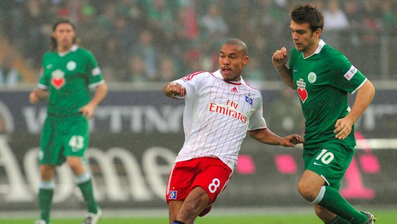 Nigel de Jong wird nicht mehr in der Bundesliga spielen. Sollte er den Gesundheitscheck überstehen, wechselt er nach Manchester. Nigel de Jong wird nicht mehr in der Bundesliga spielen. Sollte er den Gesundheitscheck überstehen, wechselt er nach Manchester.