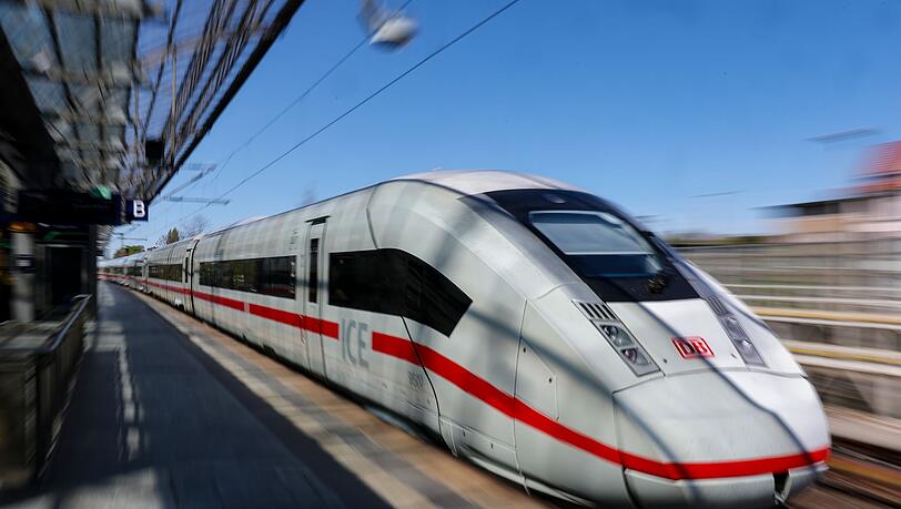 Am Pfingstwochenende erwartet die Bahn viele Fahrg&auml;ste in ihren Z&uuml;gen. (Archivbild)