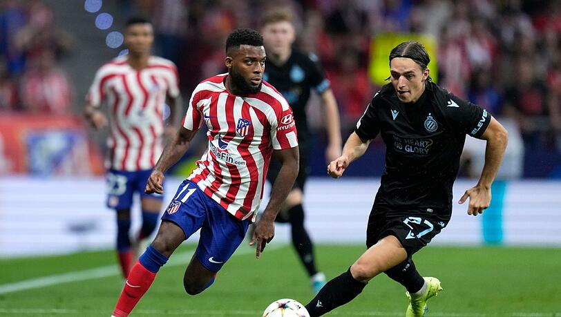 Casper Nielsen (r) machte mit dem FC Brügge in Madrid den Achtelfinaleinzug klar.