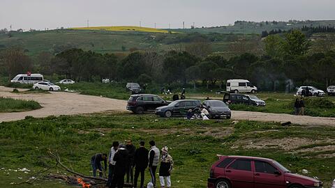 Das schwere Beben und die Dutzenden Nachbeben in Istanbul halten die Menschen in Angst.