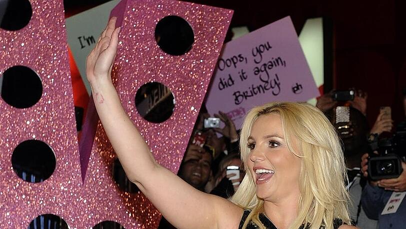 Bevor sie sich möglicherweise zur Ruhe setzt, heizt Britney Spears Las Vegas noch einmal richtig ein Bevor sie sich möglicherweise zur Ruhe setzt, heizt Britney Spears Las Vegas noch einmal richtig ein