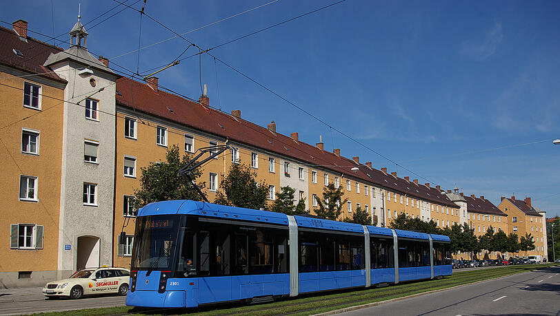 Chaos auf den Schienen: In den Sommerferien liegen einige Teilstrecken der Tramlinien 16 und 17 lahm. Chaos auf den Schienen: In den Sommerferien liegen einige Teilstrecken der Tramlinien 16 und 17 lahm.
