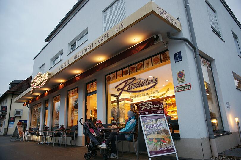 Ein Kunde gab den Mitarbeitern einer Bäckerei in Haar Rätsel auf - einem Angestellten wurde es zu bunt: Er rief die Polizei.