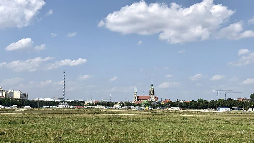 Die Klimaaktivisten wollen ein zentrales Camp auf der Theresienwiese während der IAA.