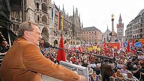 Raus zum 1. Mai: OB Christian Ude sprach bei der Kundgebung am Marienplatz.