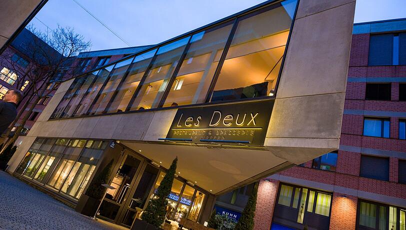 Als sei es vorherbestimmt gewesen: Das zweistöckige Restaurant Les Deux (=Die Zwei) in der Maffeistraße bekommt jetzt seinen zweiten Stern für seine französische Gourmet-Küche mit japanischen Einflüssen.