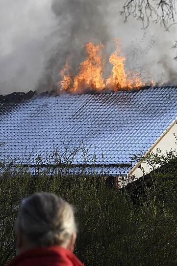 Im Impfzentrum am Kolpingring brannte am frühen Montagmorgen der Dachstuhl.